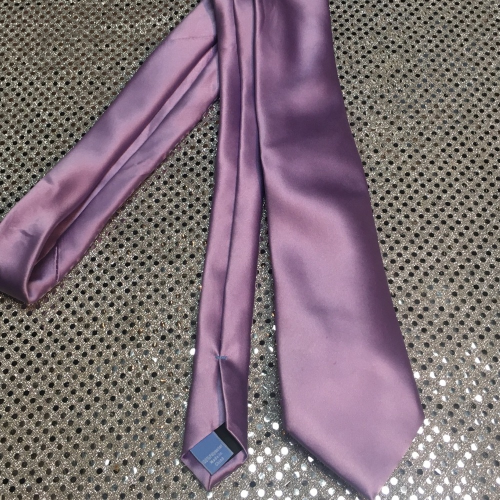 Lilac Necktie